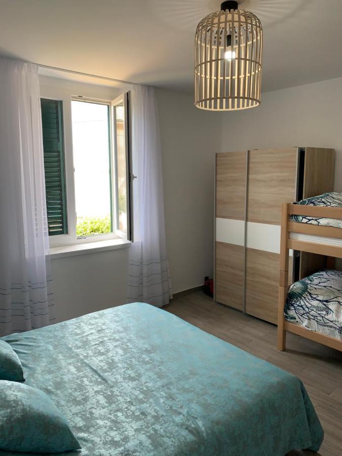 Apartman Viskovic Коромачно Екстер'єр фото
